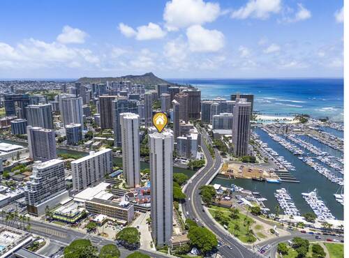 Aerial view toward Diamond Head