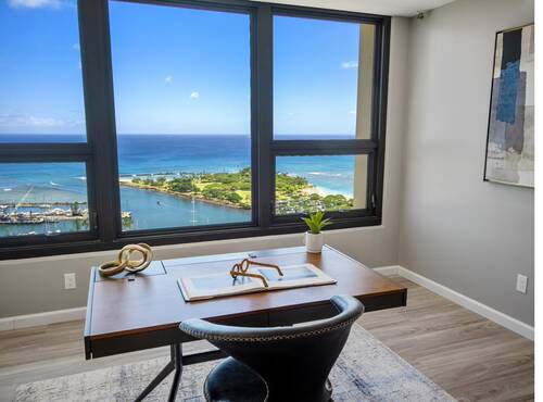 Flex room with ocean and marina view